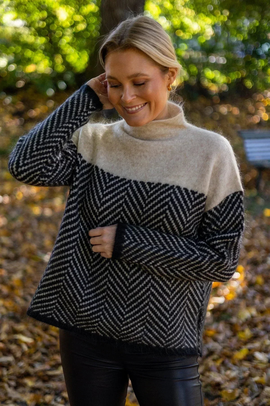 Gia - Elegant Cashmere Sweater
