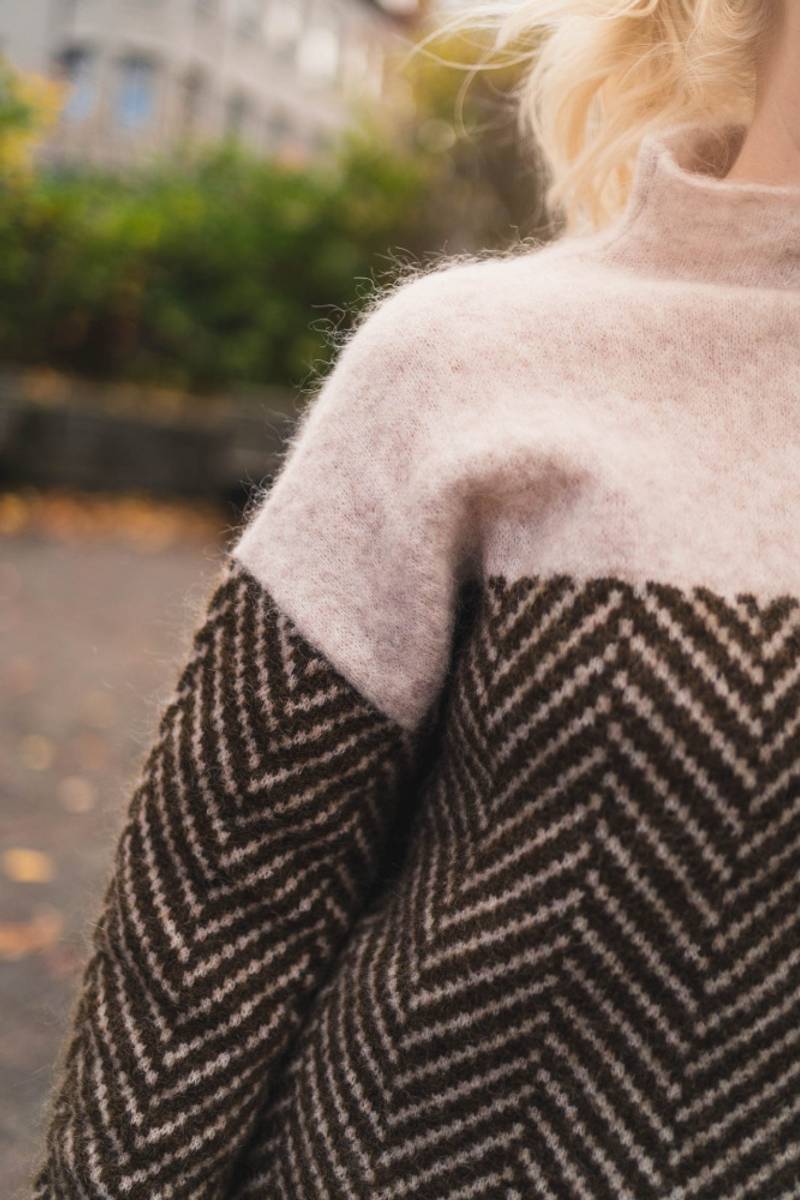 Gia - Elegant Cashmere Sweater